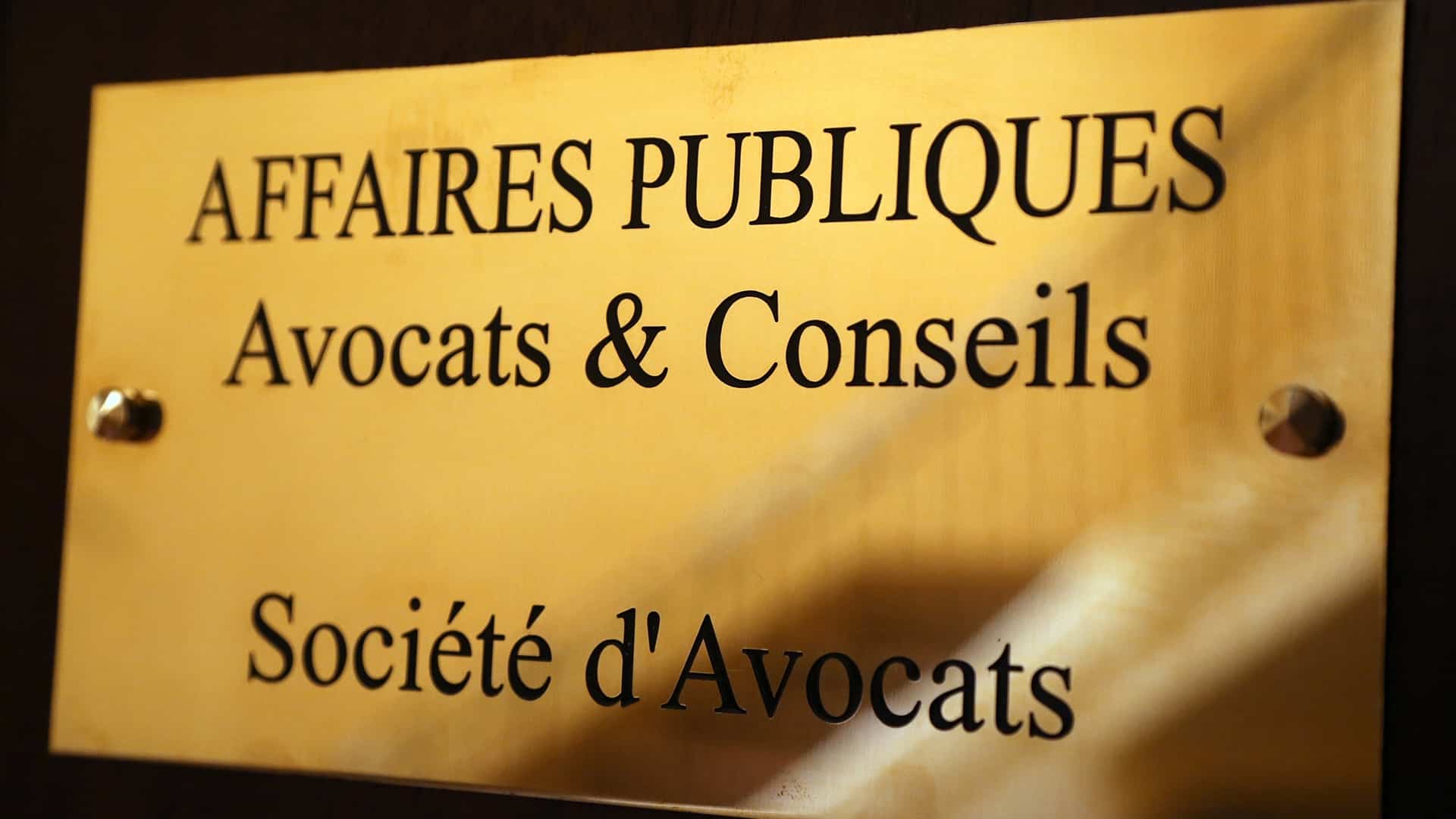 affairespubliques-avocats-actualites-plaque